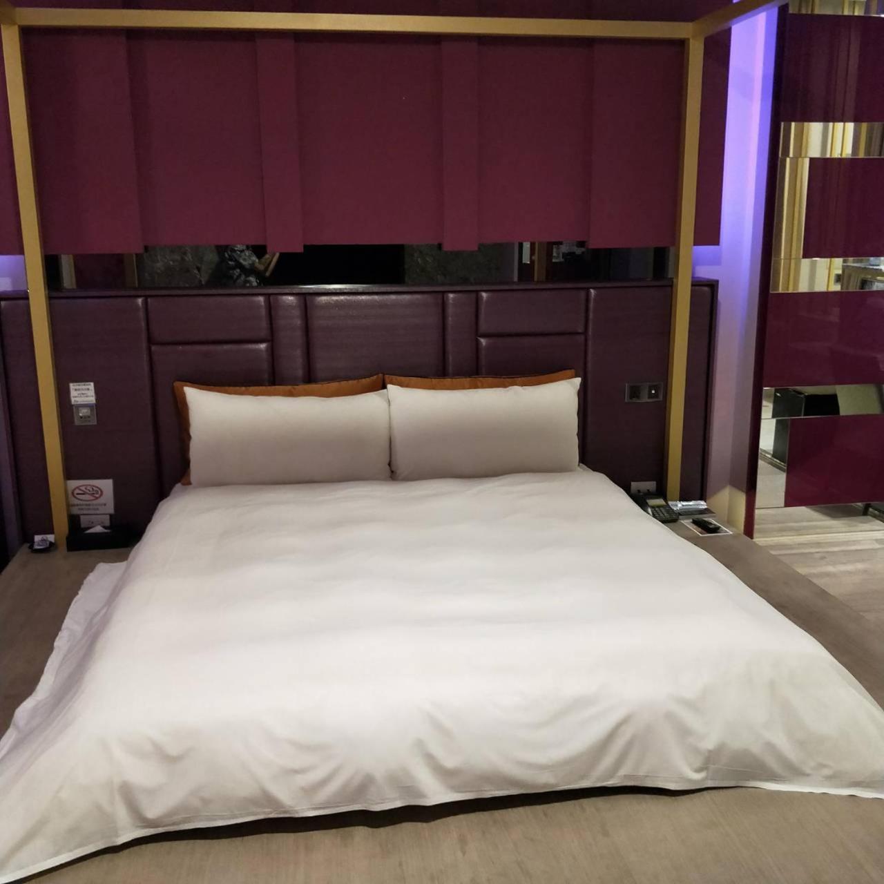 Chen He Spa Motel Lukang Bagian luar foto