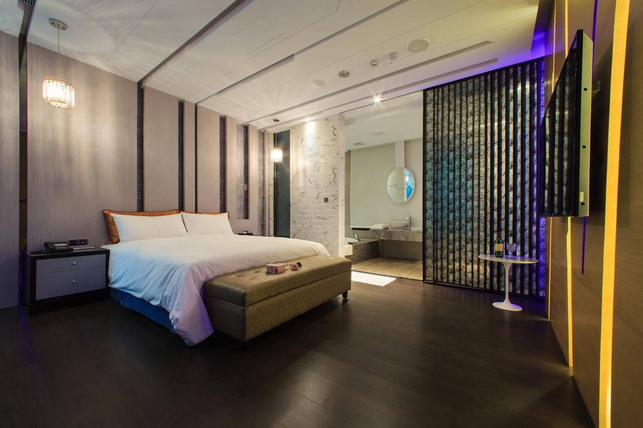 Chen He Spa Motel Lukang Bagian luar foto
