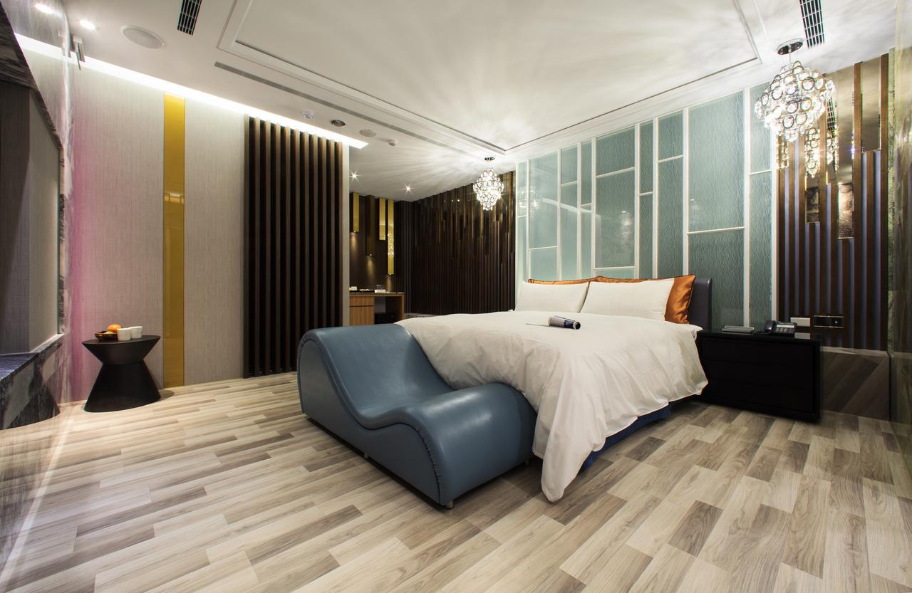 Chen He Spa Motel Lukang Bagian luar foto