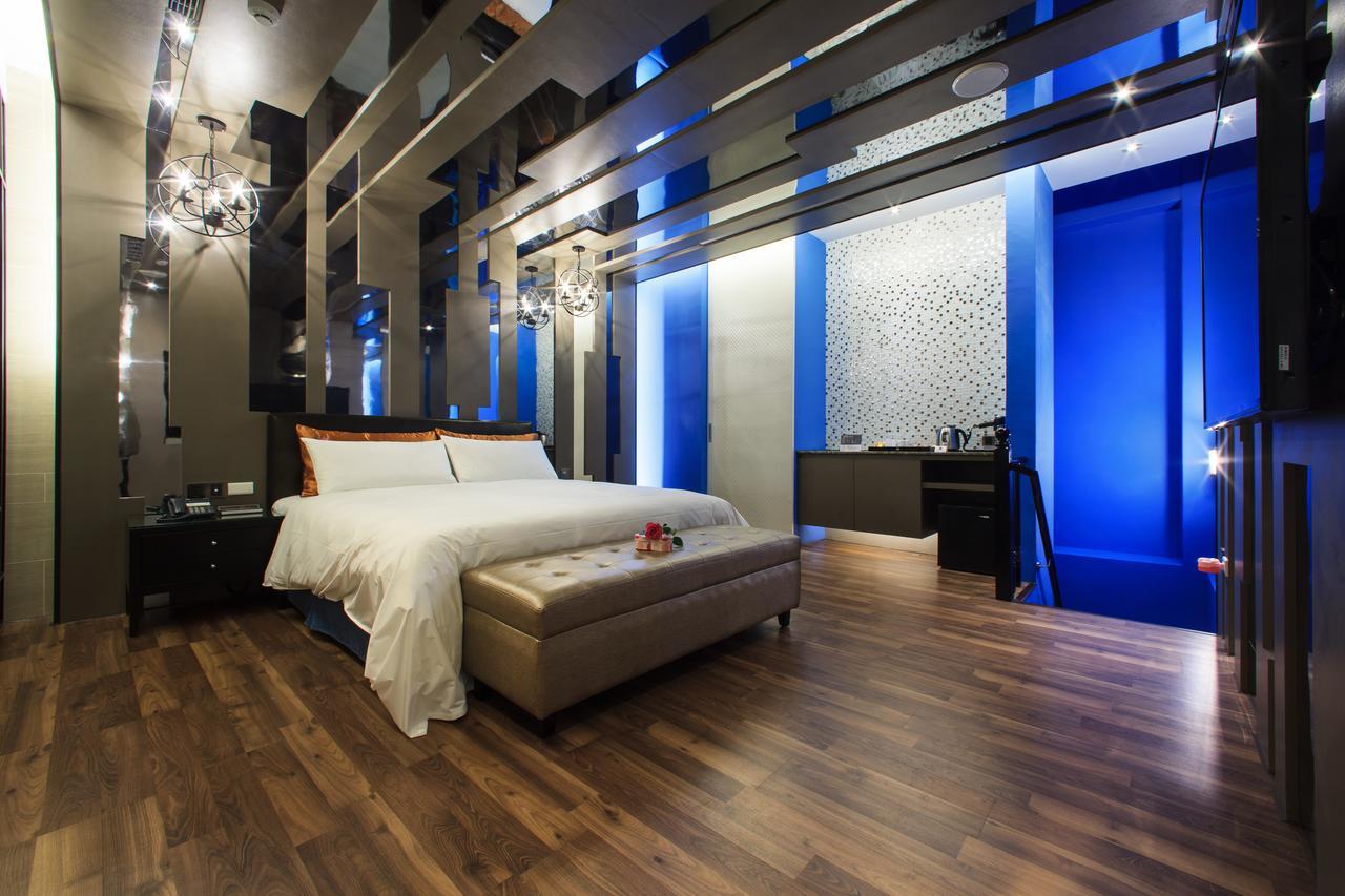 Chen He Spa Motel Lukang Bagian luar foto