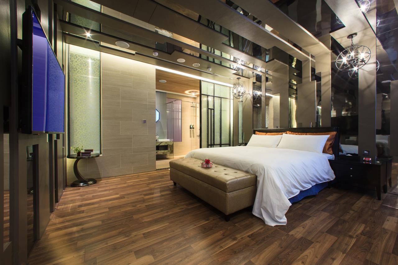 Chen He Spa Motel Lukang Bagian luar foto