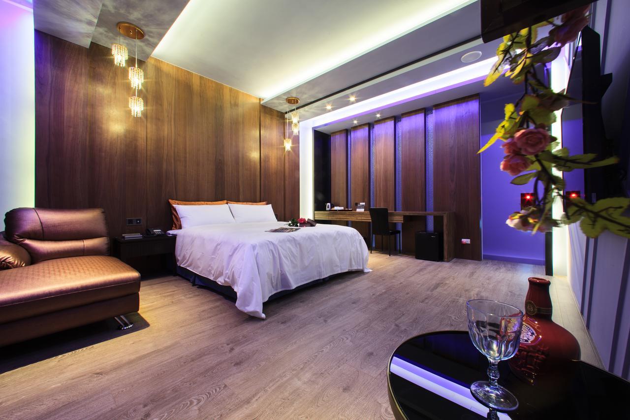 Chen He Spa Motel Lukang Bagian luar foto