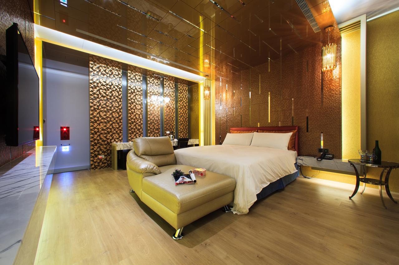 Chen He Spa Motel Lukang Bagian luar foto