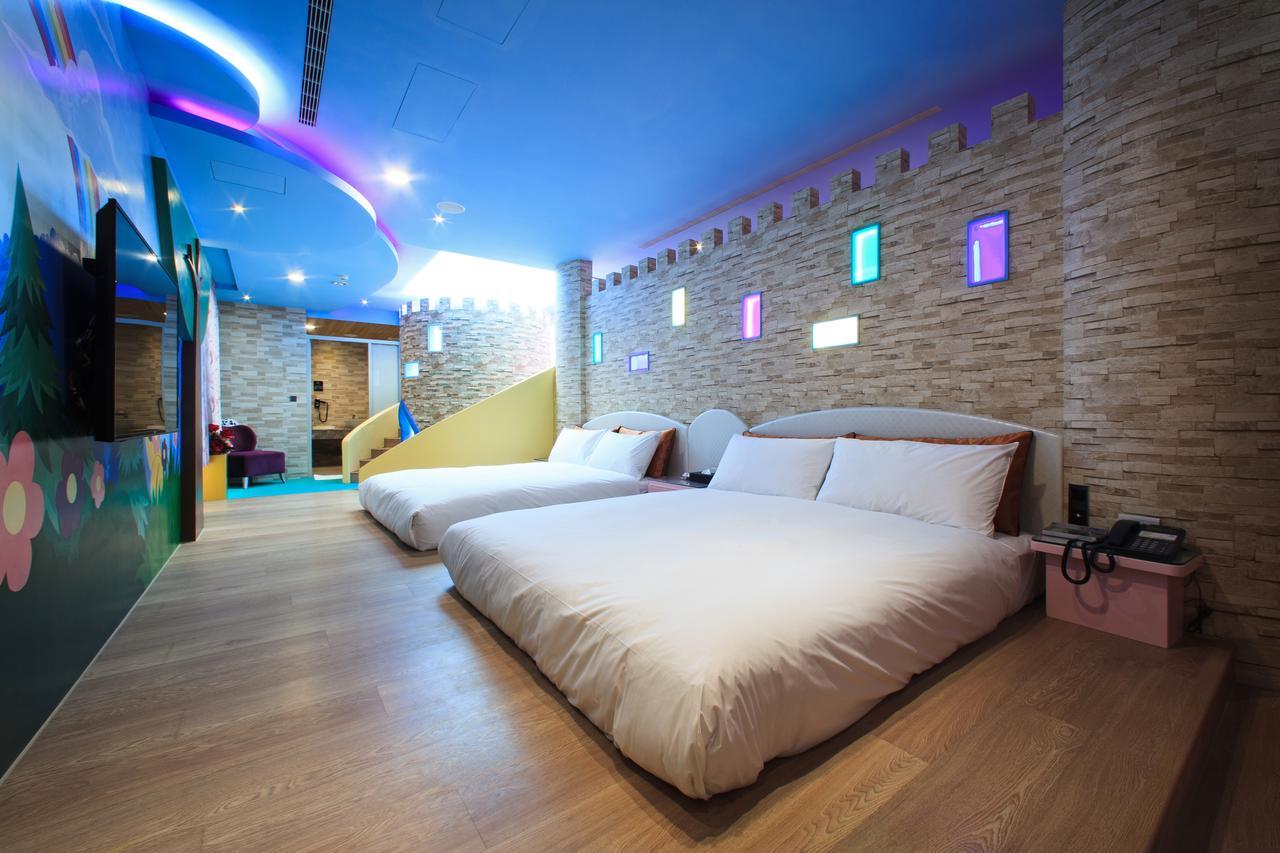 Chen He Spa Motel Lukang Bagian luar foto